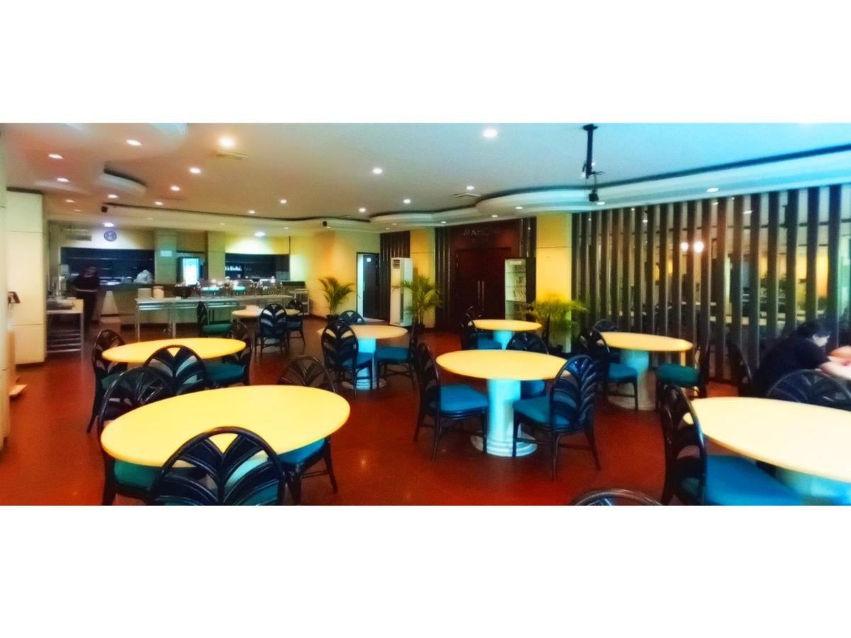 Merpati Hotel Pontianak Εξωτερικό φωτογραφία
