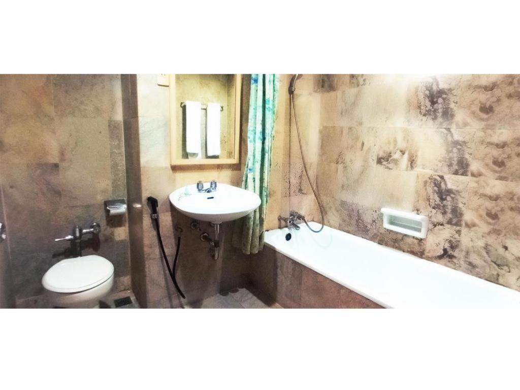 Merpati Hotel Pontianak Εξωτερικό φωτογραφία